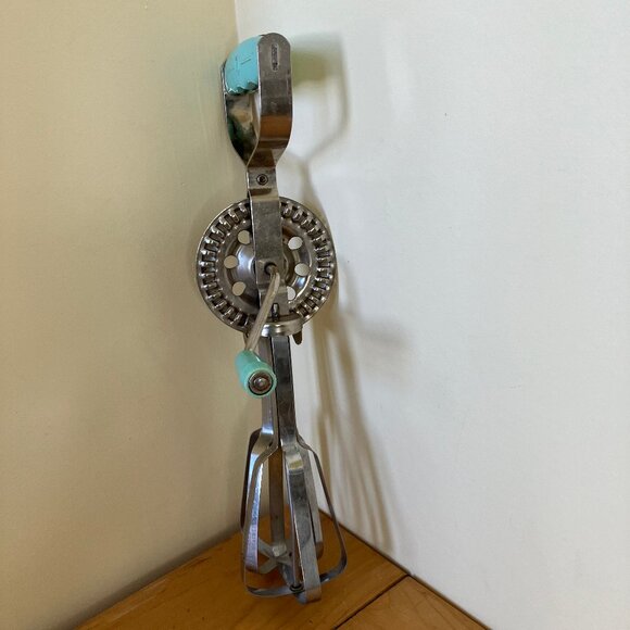 Tasco Manual Egg Beater Vintage Stainless Steel Hand Crank Whisk Green Handle - Picture 2 of 7